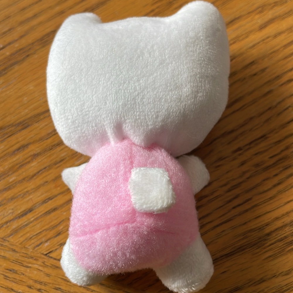 Hello Kitty Mini Plush 4 Inches Long - Picture 3 of 3
